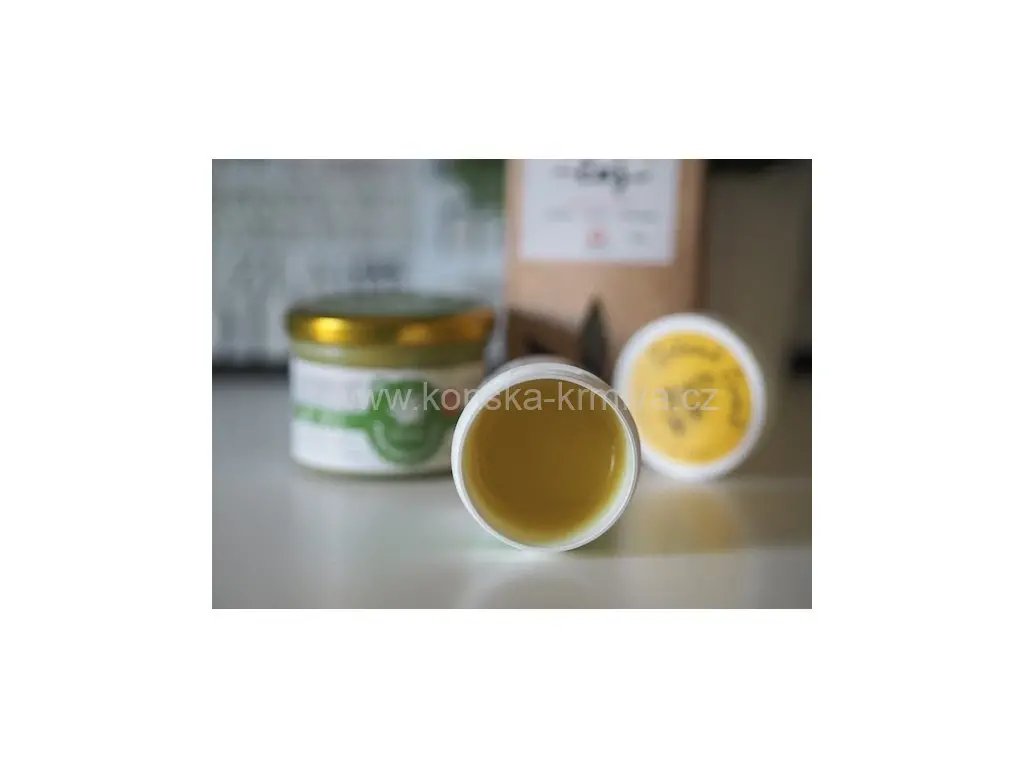 Konopná mast na kůži s měsíčkem 100 ml